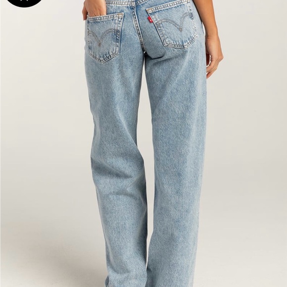 28 Levi’s Low Pro Straight Leg Denim Jeans Women’s Light Blue Gray Acid Wash - Picture 8 of 11